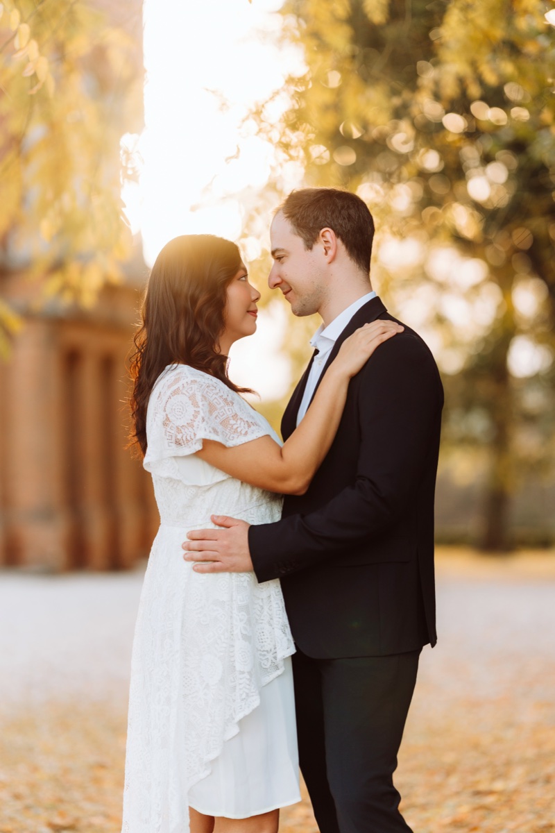 Ludovico and Fidelia romantic moment